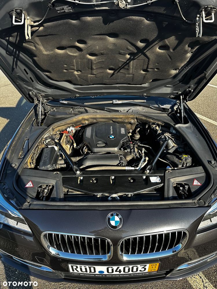 BMW Seria 5 520d Touring Luxury Line - 32