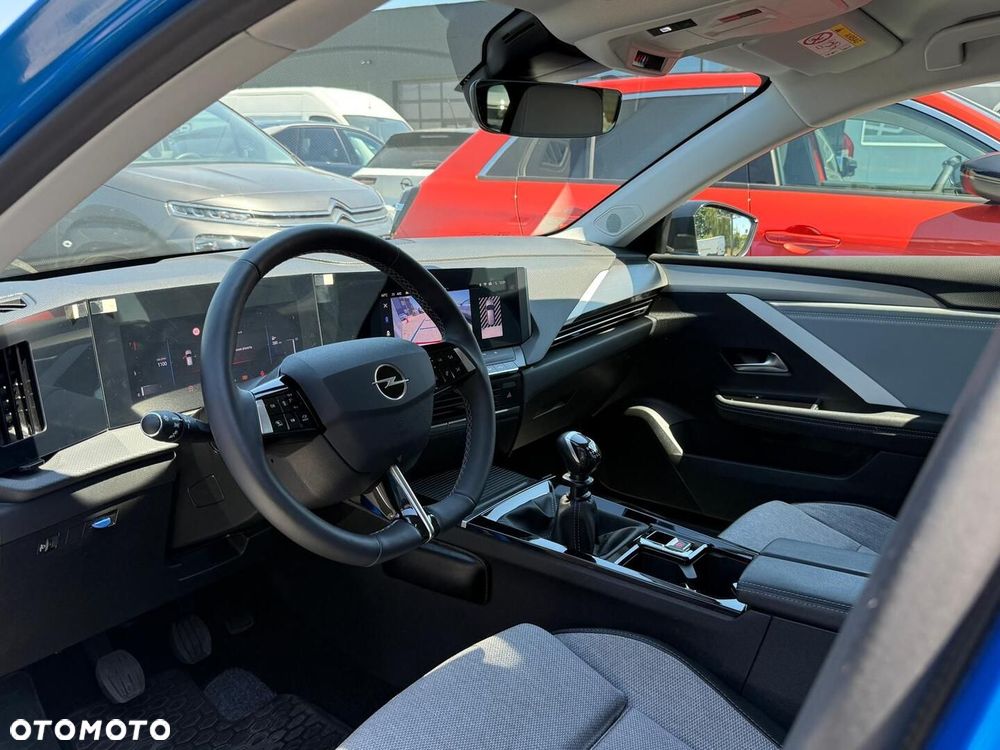 Opel Astra 1.2 T GS S&S - 12