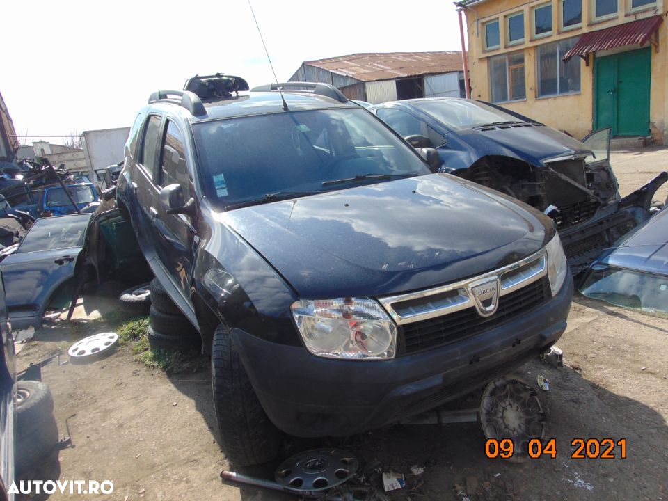 Dezmembrez Dacia Duster 1.5dci 2x4 tractiune fata 2010-2016 cutie manuala volan stanga - 2