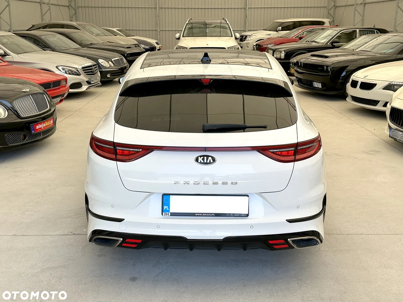 Kia ProCeed 1.6 T-GDI GT DCT - 13