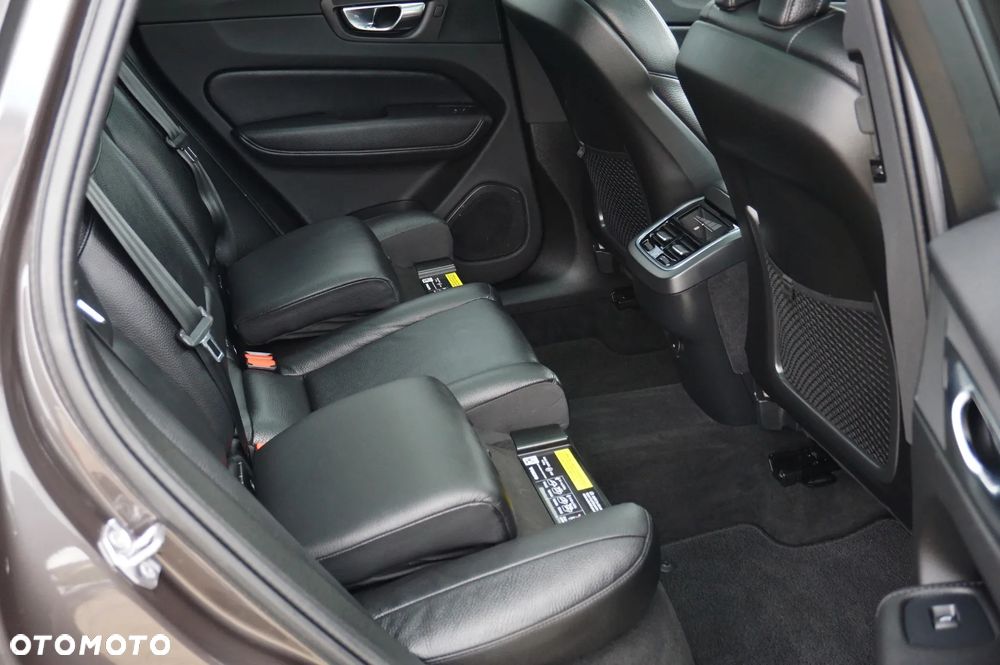 Volvo XC 60 B4 D Geartronic Inscription - 25