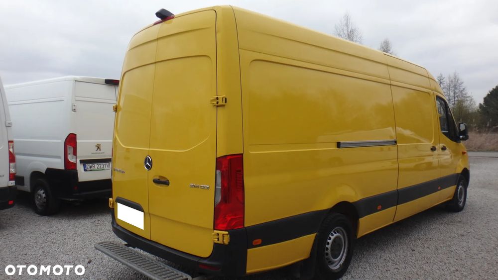 Mercedes-Benz SPRINTER - 4