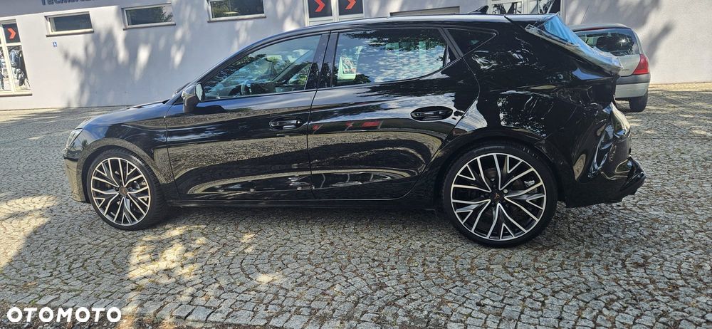 Cupra Leon 2.0 TSI DSG VZ Tribe Edition - 2