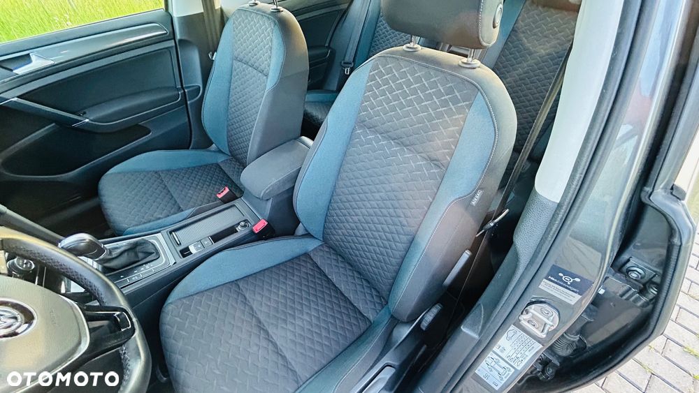 Volkswagen Golf 1.6 TDI SCR DSG IQ.DRIVE - 26