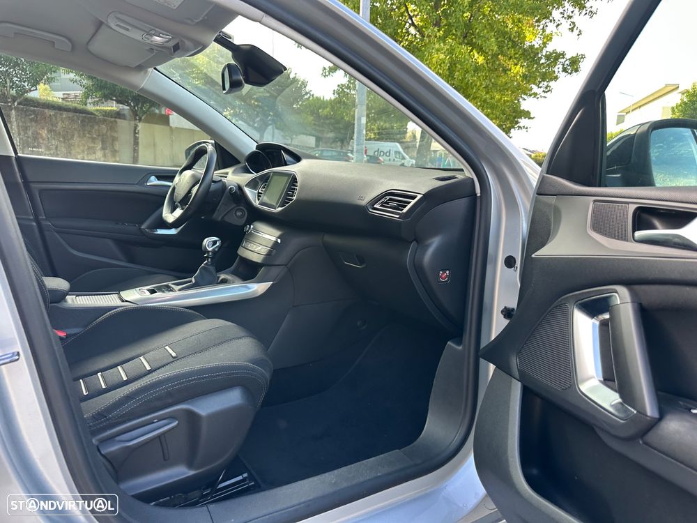 Peugeot 308 e-HDi FAP 115 Stop&Start Allure - 32