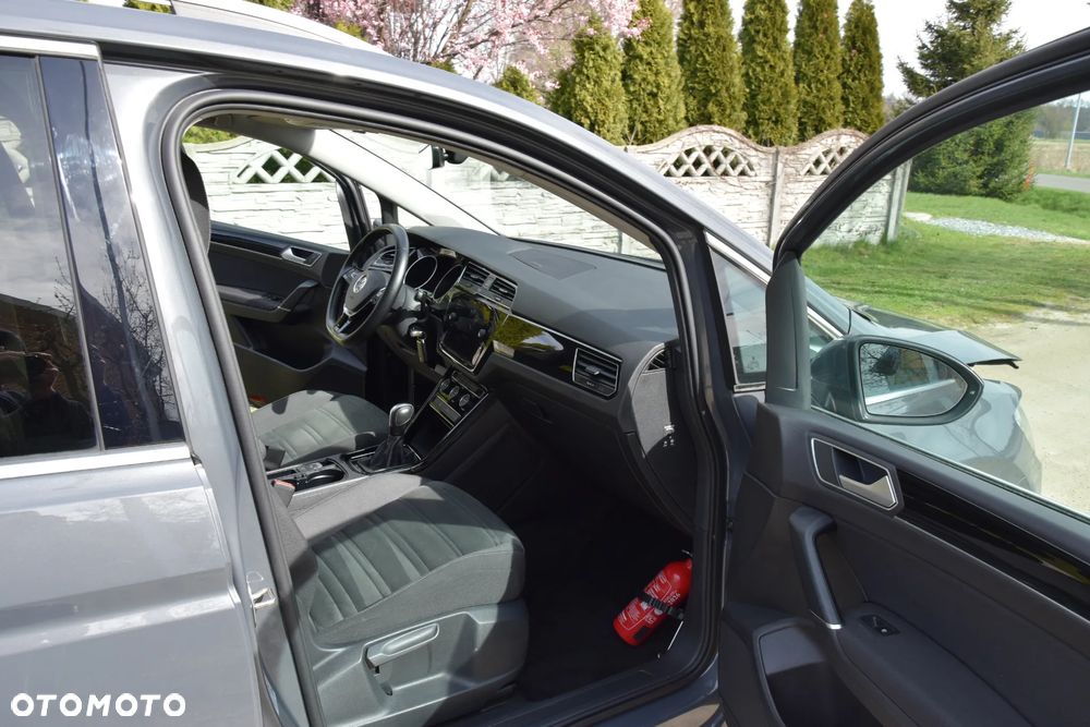 Volkswagen Touran 1.5 TSI ACT OPF DSG Highline - 14