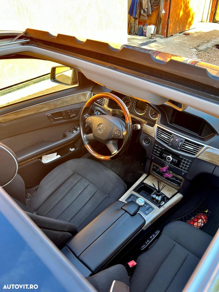 Mercedes-Benz E - 10