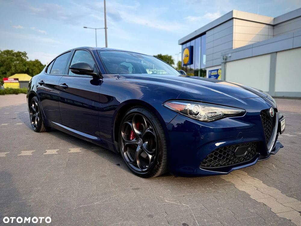 Alfa Romeo Giulia 2.0 Turbo 16V AT8 Veloce Ti - 11