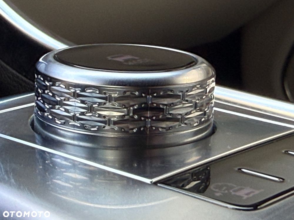 Jaguar XF D200 R-Dynamic SE - 17