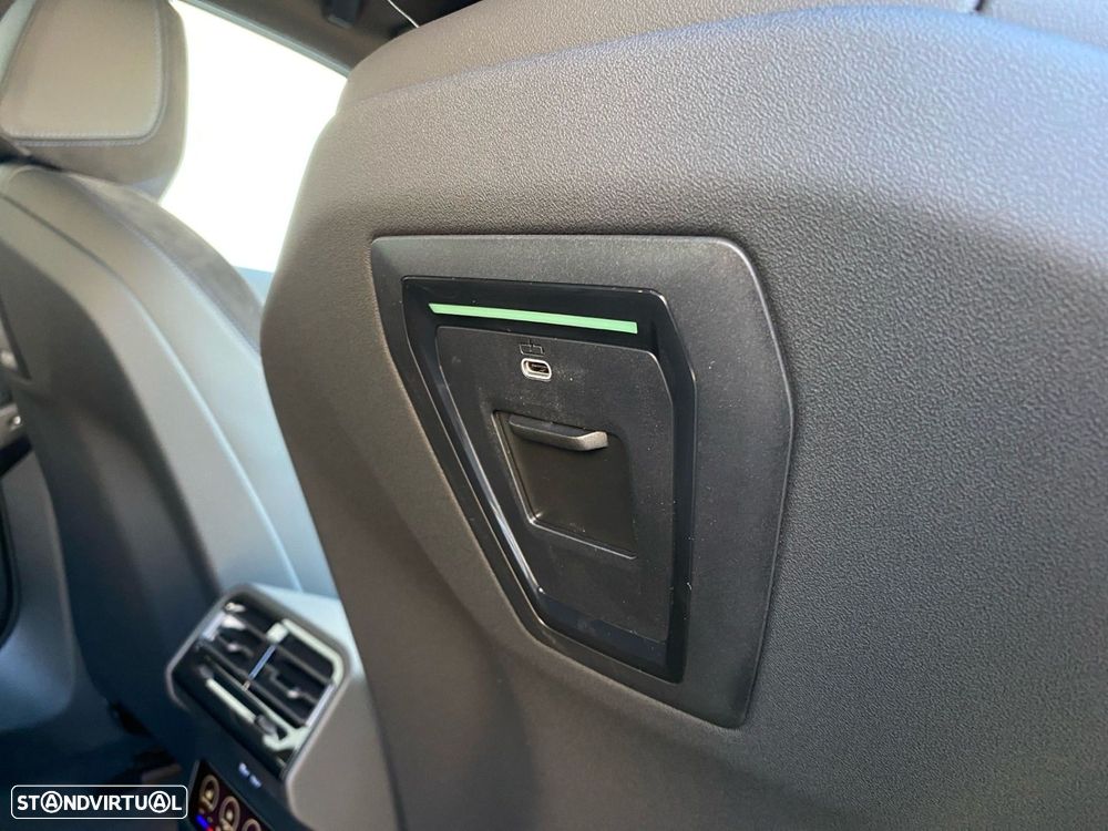 BMW i5 eDrive40 - 24