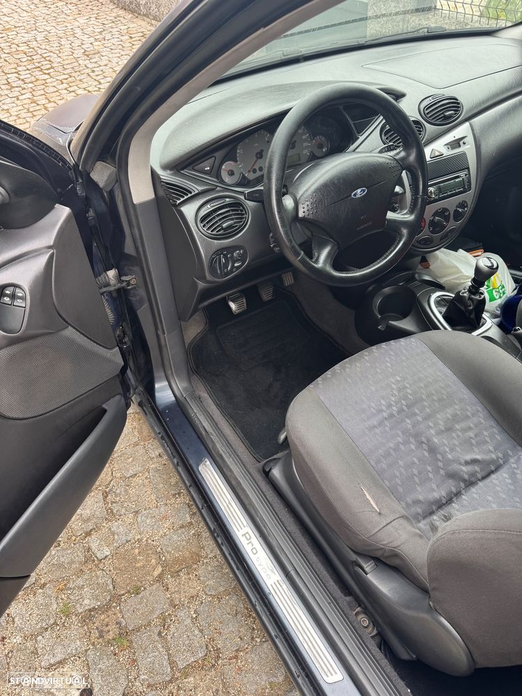 Ford Focus 1.8 TDdi Trend - 10
