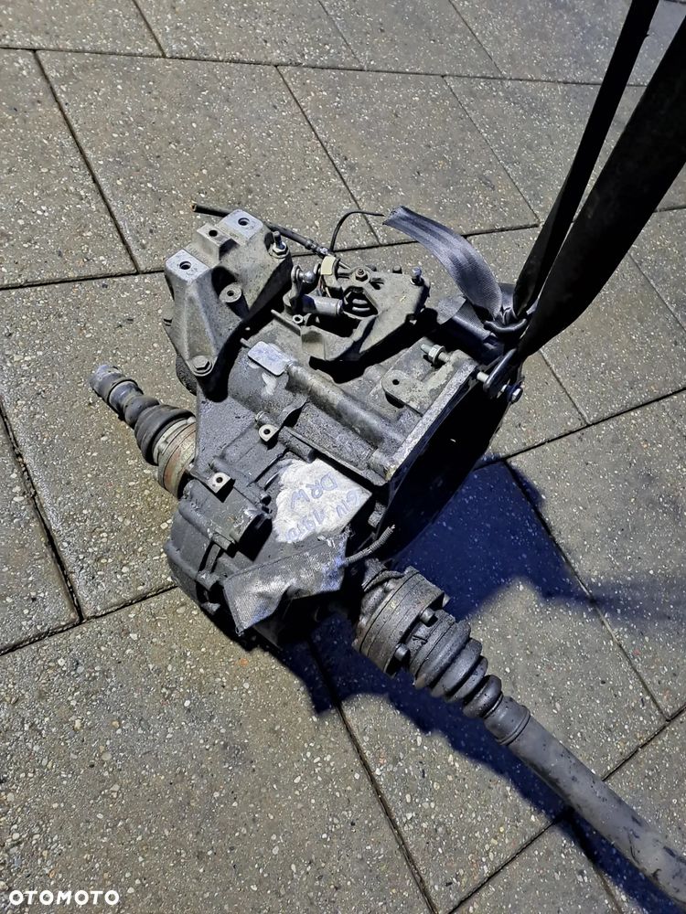 Volkswagen Golf IV 1.9 TDi skrzynia biegów kod DRW - 1