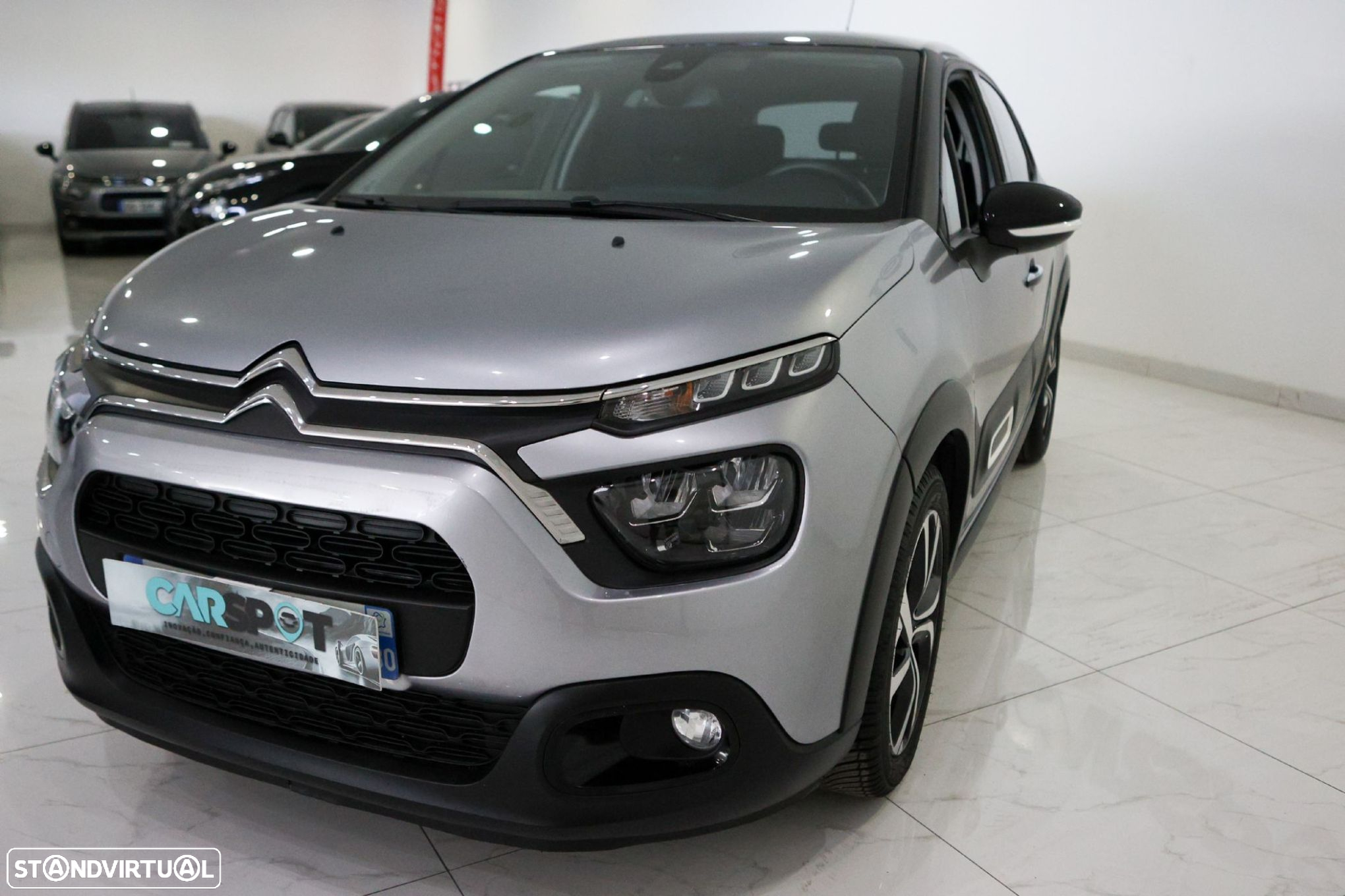 Citroën C3 1.2 PureTech Shine - 3