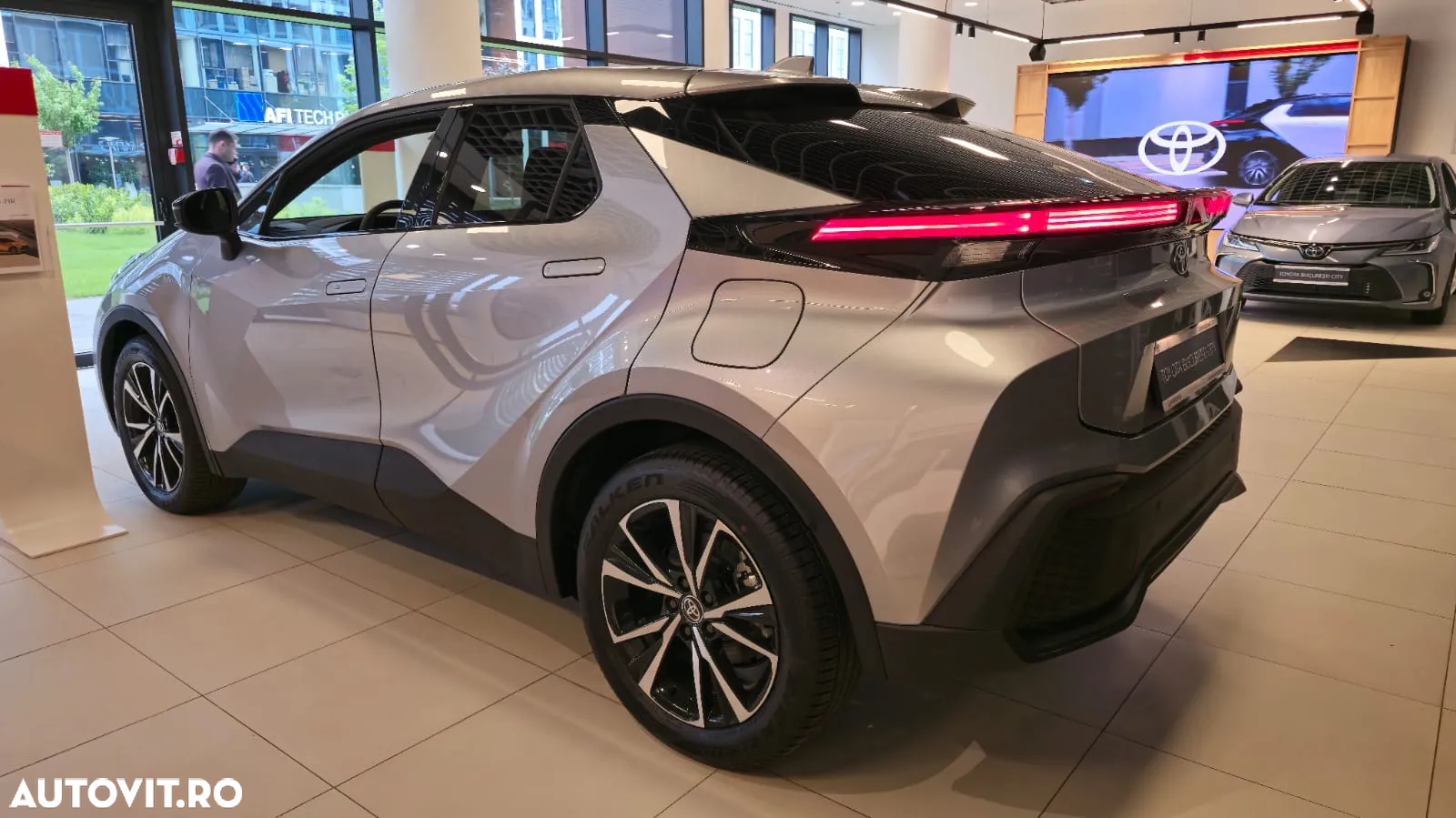 Toyota C-HR - 4