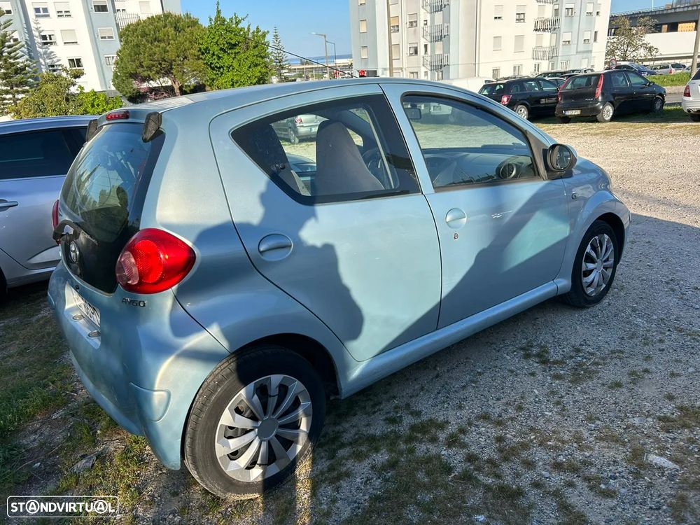 Toyota Aygo 1.0 - 7
