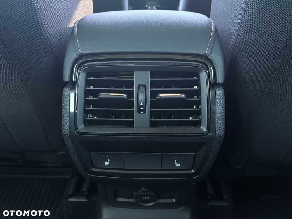 Skoda Karoq 2.0 TDI SCR 4x4 Selection DSG - 26