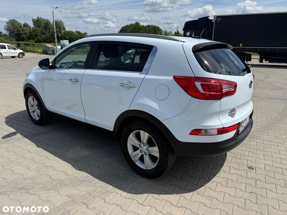 Kia Sportage 1.6 GDI 2WD Dream-Team Edition - 4
