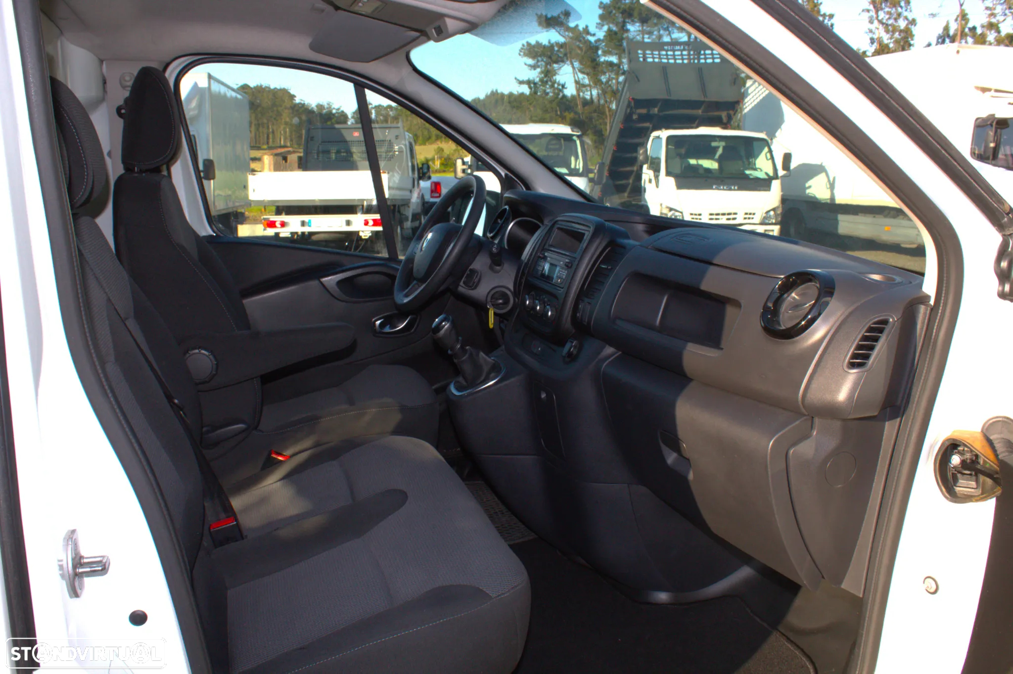 Renault Traffic 2.0 TDCI de 2020 com IVA - 8