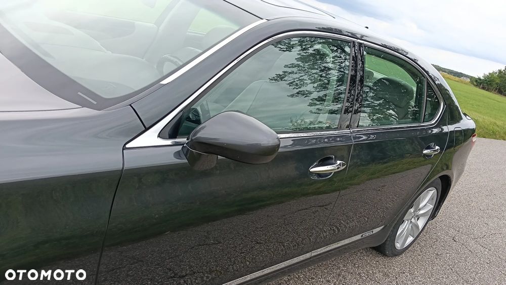 Lexus LS 600h L Prestige - 12