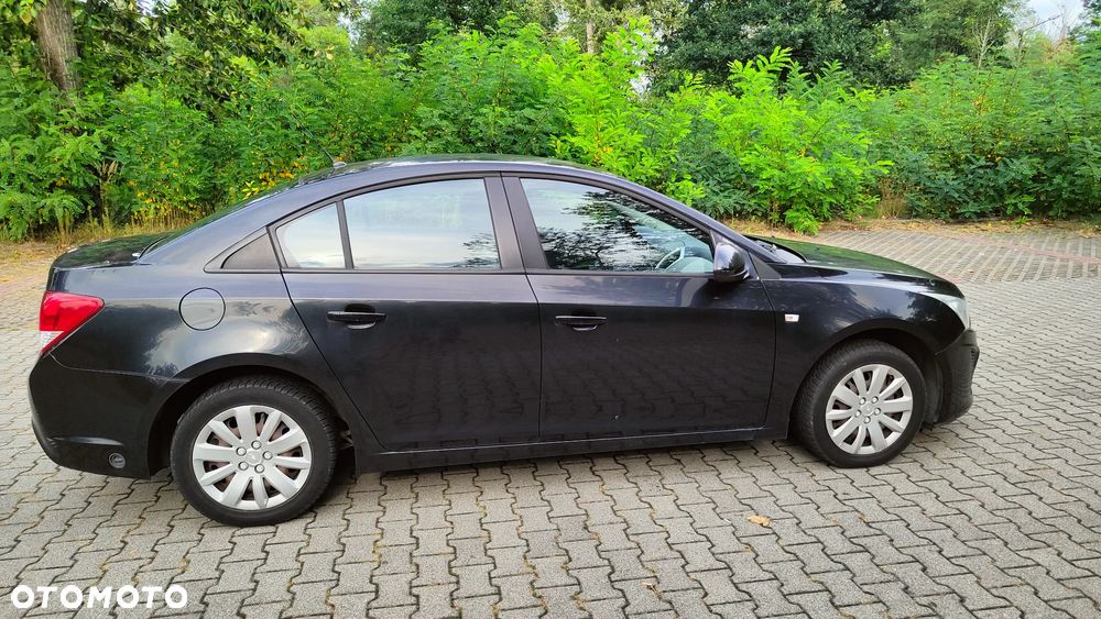 Chevrolet Cruze 1.8 LS+ - 7