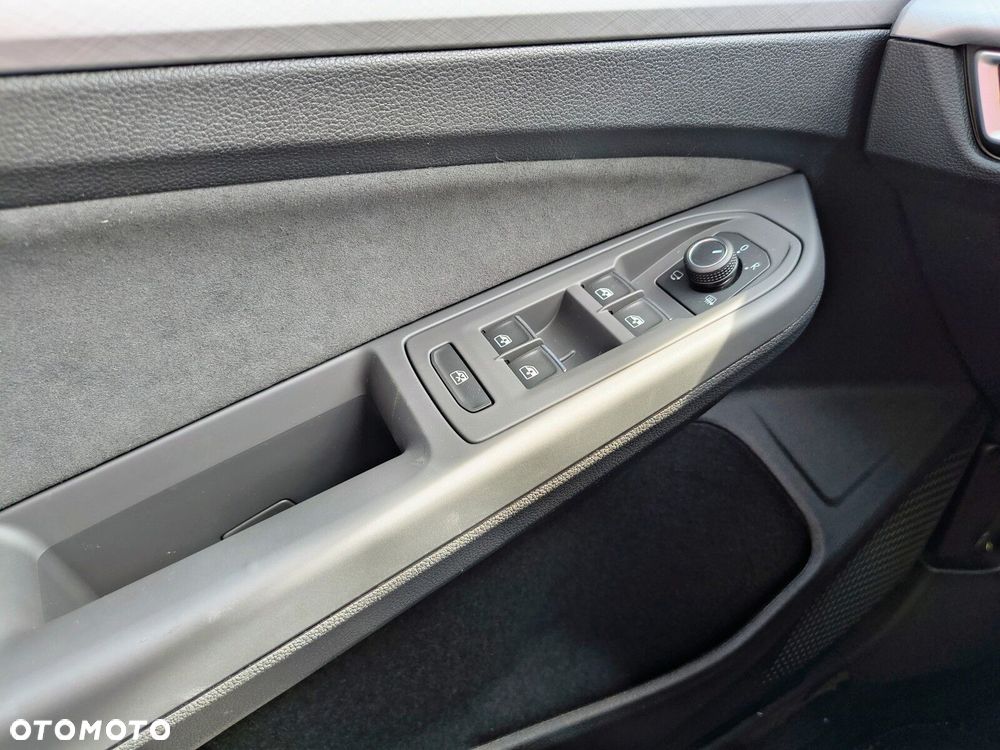 Volkswagen Golf 1.5 eTSI mHEV Life Plus DSG - 19