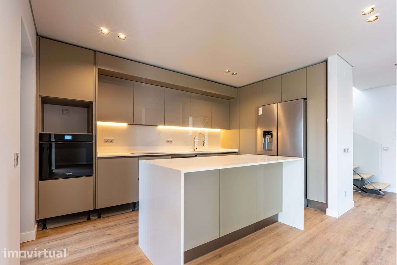 Apartamento Penthouse T5 com piscina para venda em Faro - Grande imagem: 3/29
