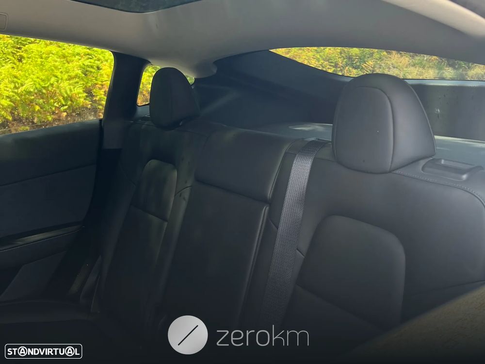 Tesla Model Y RWD - 9