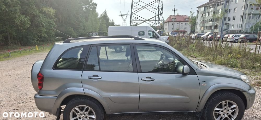 Toyota RAV4 - 2
