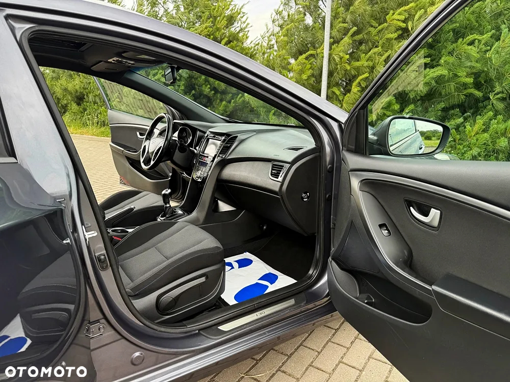Hyundai i30 1.6 CRDi BlueDrive Go - 24