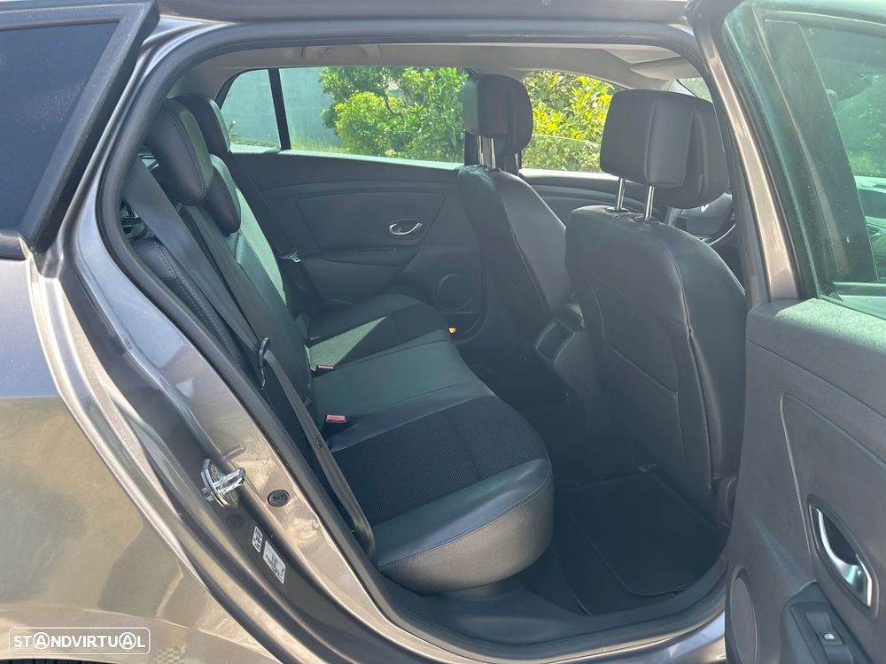 Renault Mégane Sport Tourer 1.5 dCi Dynamique - 24