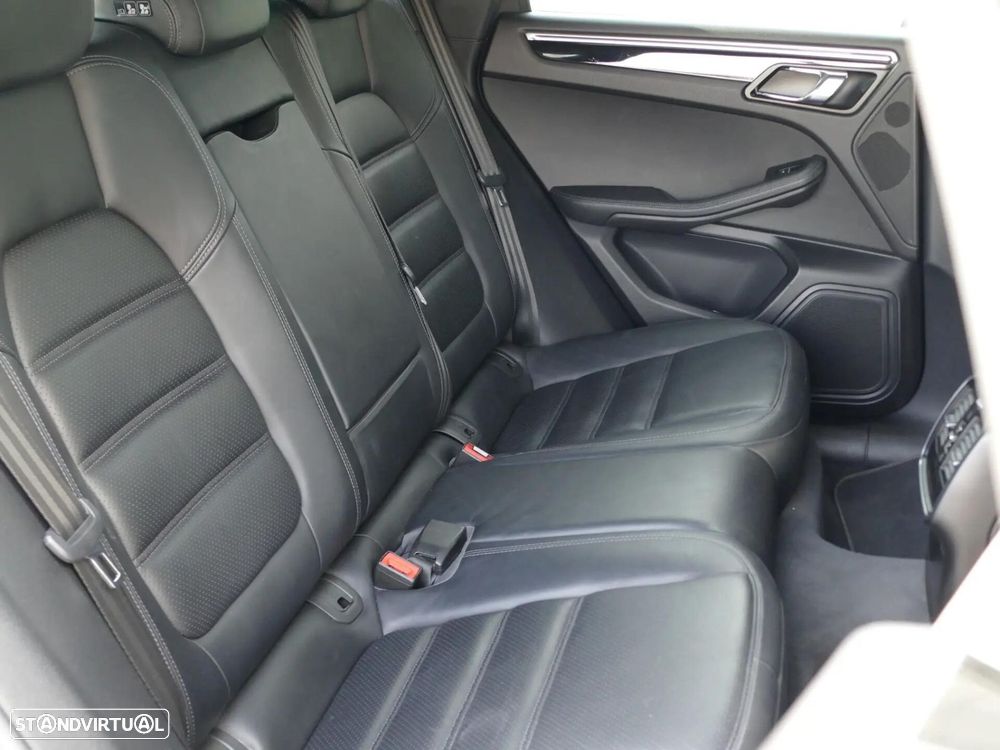 Porsche Macan S - 37