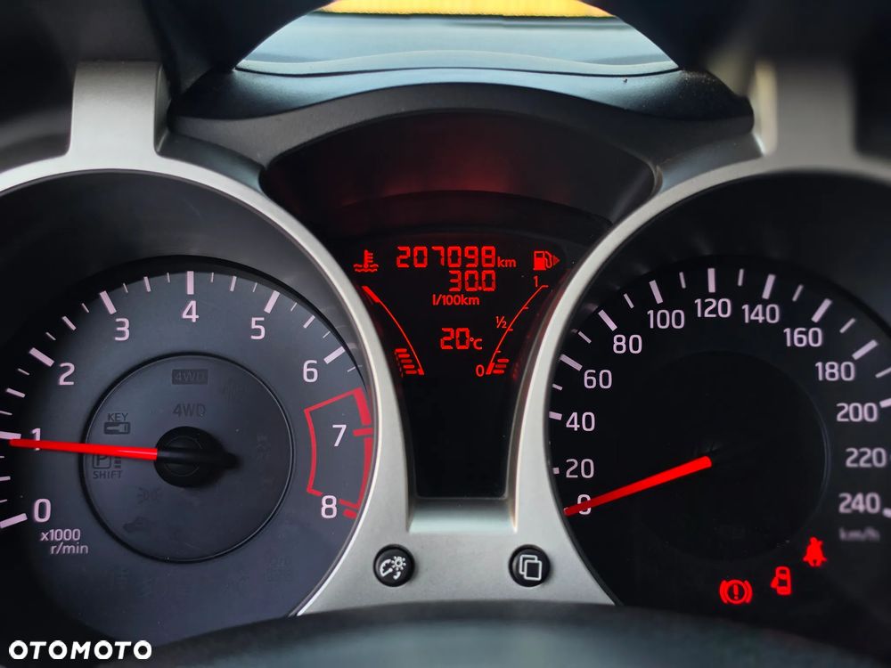 Nissan Juke - 25