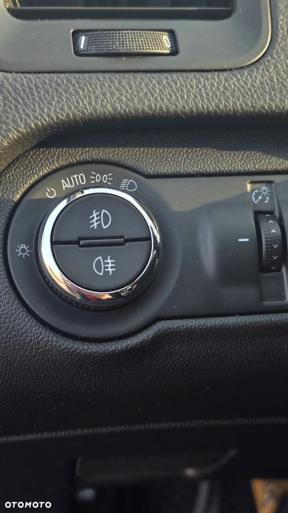 Opel Insignia 2.0 CDTI Cosmo S&S - 12