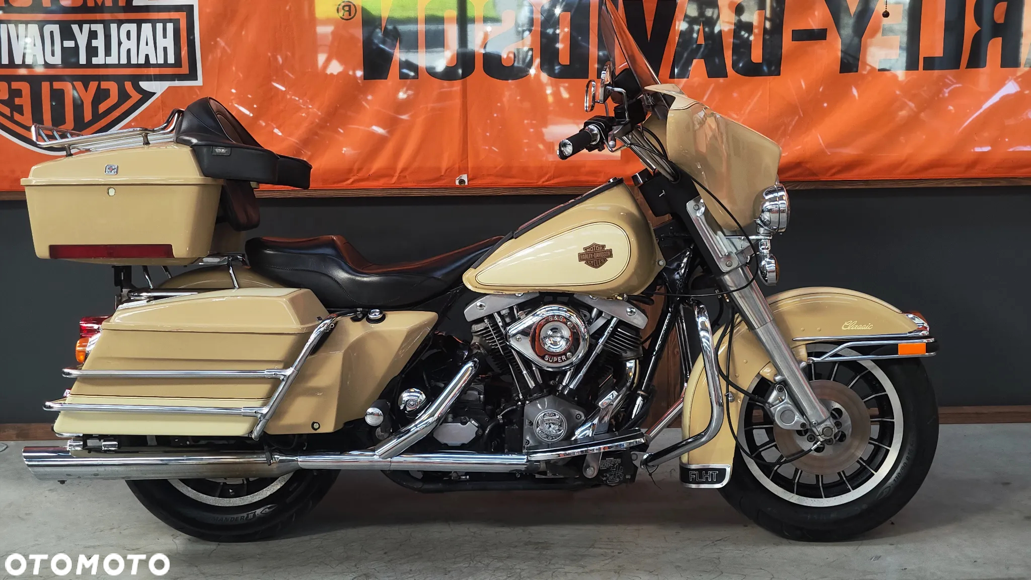 Harley-Davidson FLH Electra Glide - 2