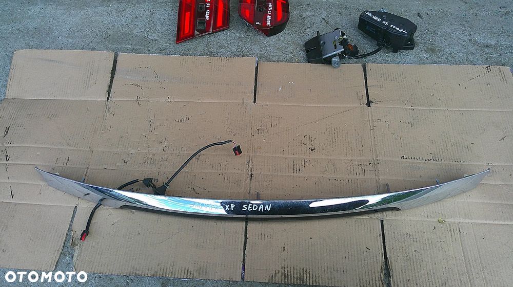 JAGUAR XF250 LIFT LISTWA KLAPY BLENDA KAMERA - 1
