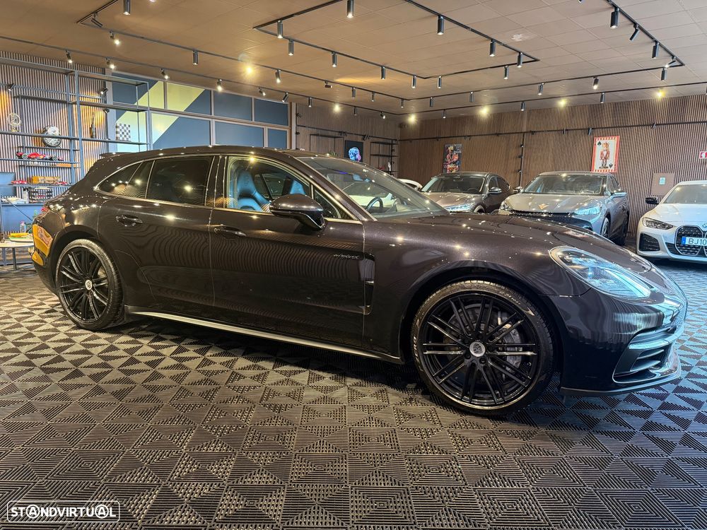 Porsche Panamera Sport Turismo 4 E-Hybrid Platinum Edition - 9