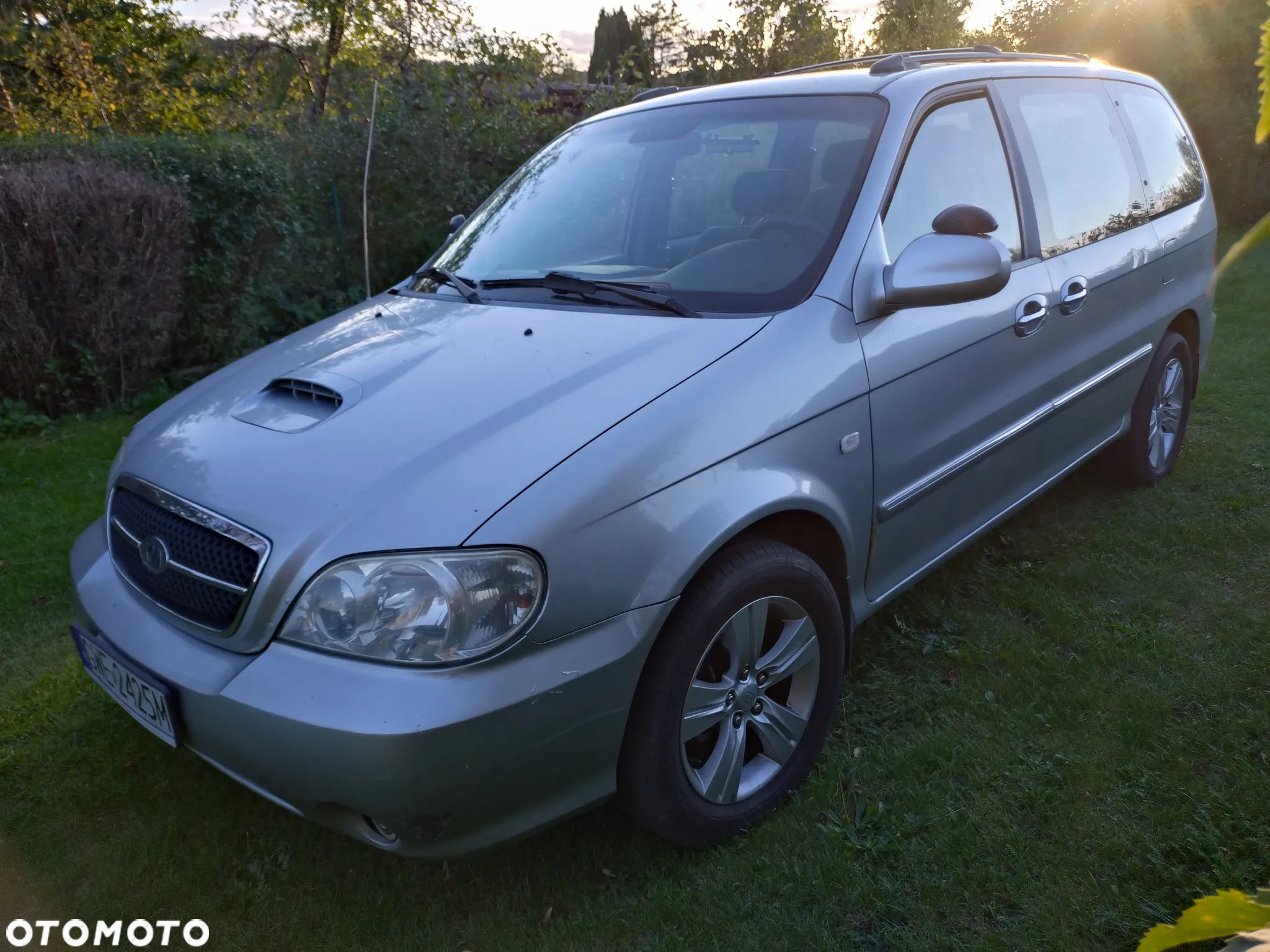 Kia Carnival - 13