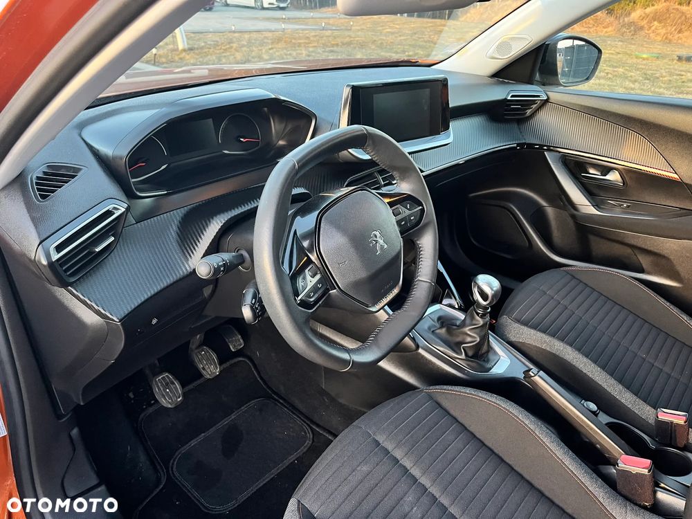 Peugeot 2008 - 10
