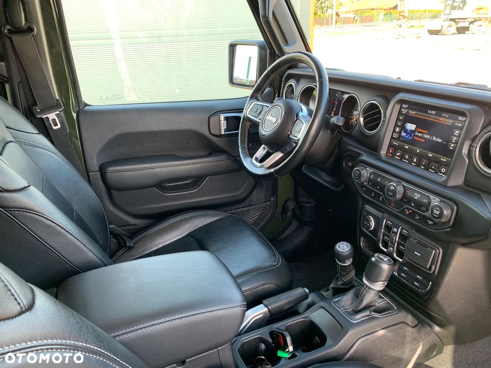 Jeep Wrangler Unlimited 3.6 Automatik Sahara - 22