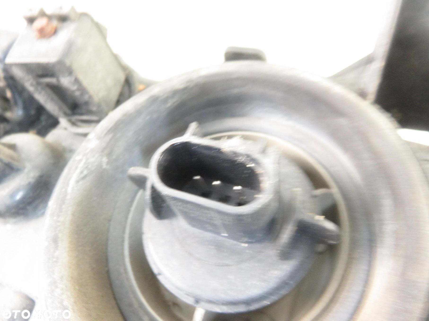 LAMPA LEWA PRZEDNIA CHRYSLER VOYAGER IV - 2