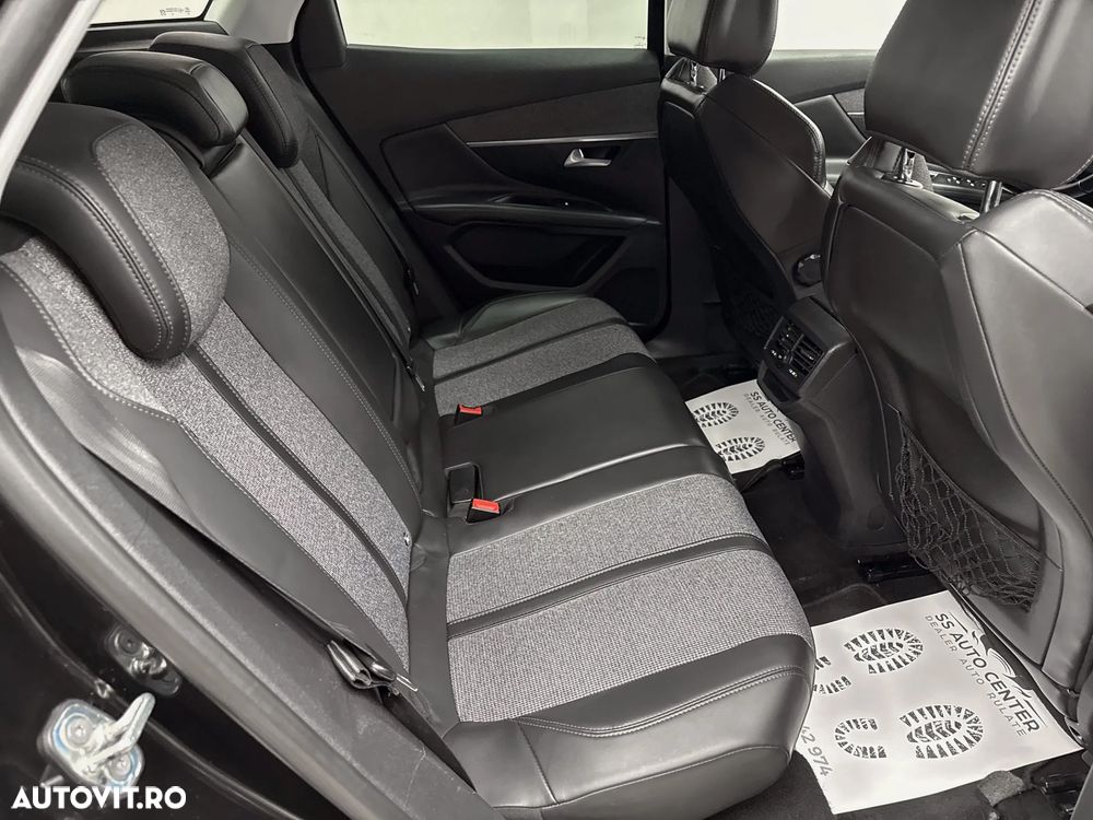 Peugeot 3008 PureTech 130 Stop & Start Allure - 19