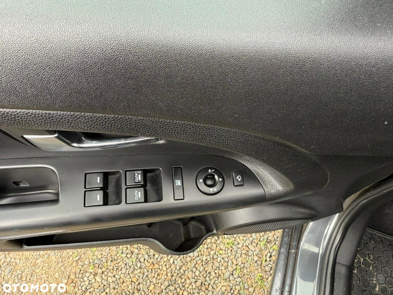 Kia Venga - 30