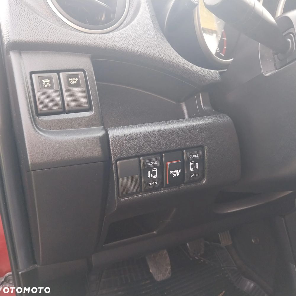 Mazda 5 - 18