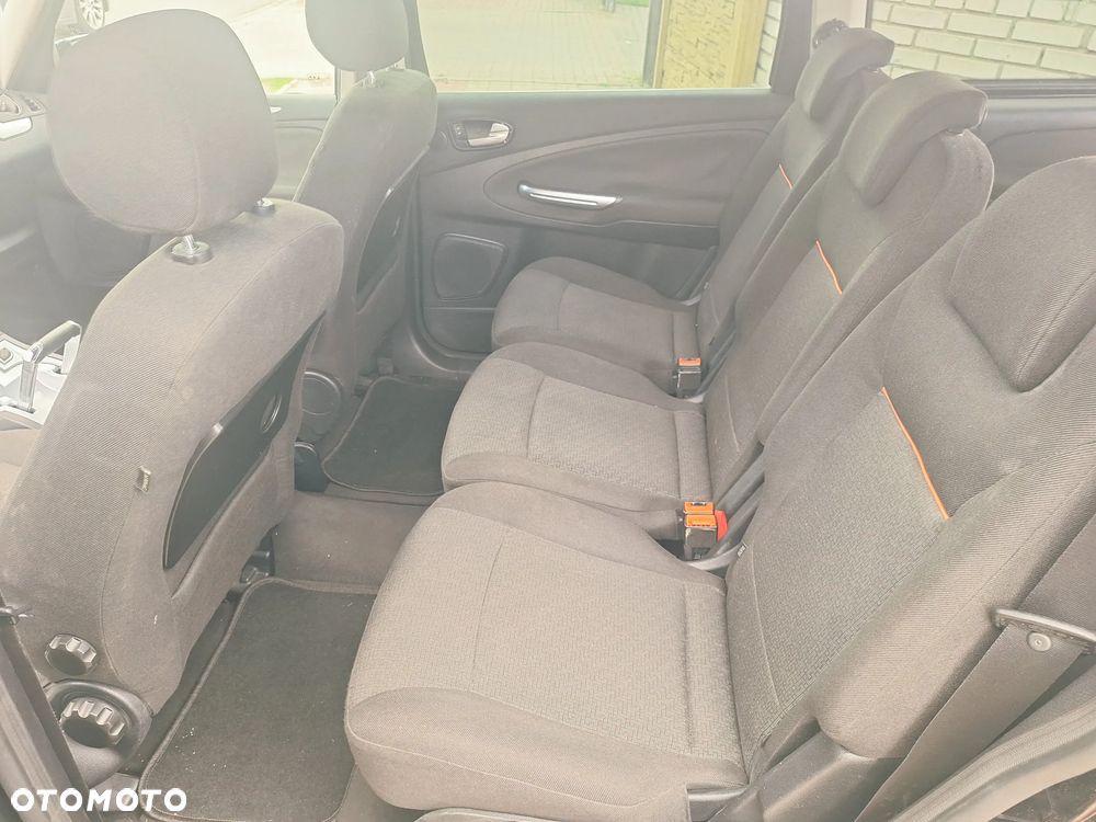 Ford Galaxy 2.0 TDCi Trend - 14