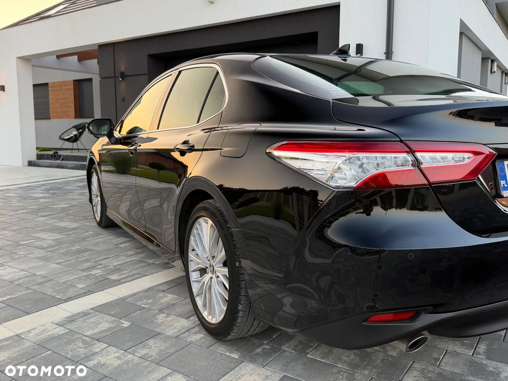 Toyota Camry 2.5 Hybrid Executive CVT - 9