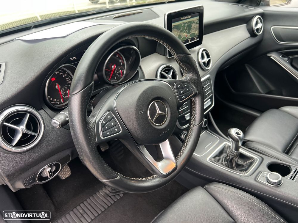 Mercedes-Benz CLA 180 d Shooting Brake Urban - 8