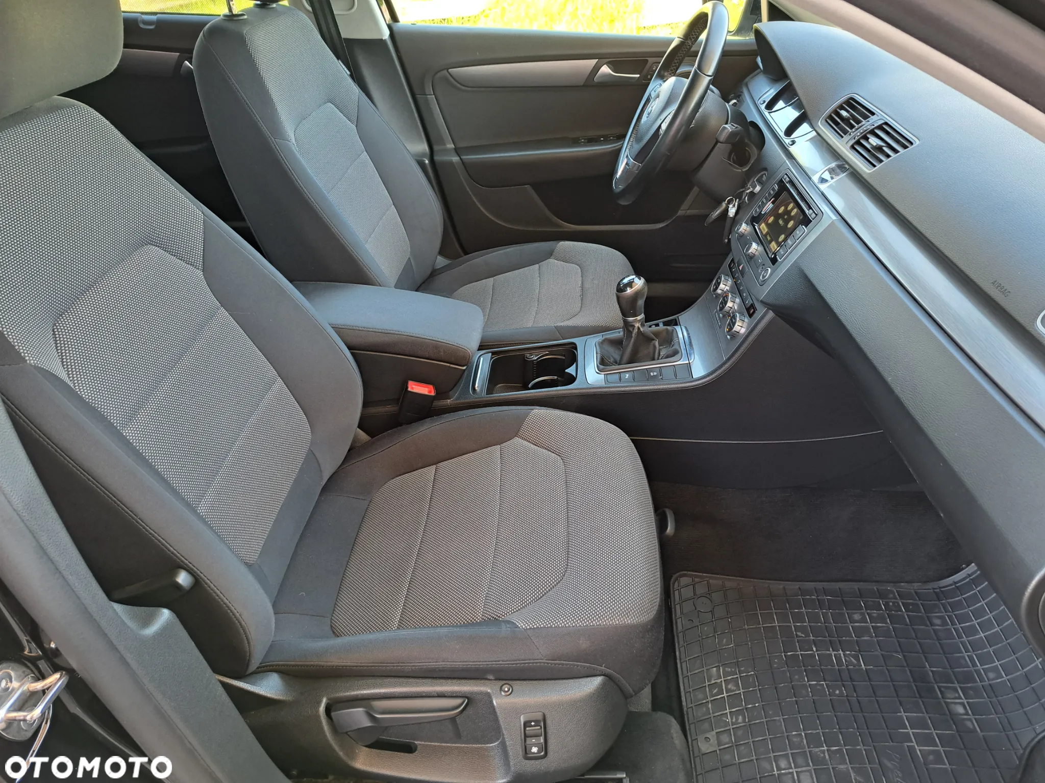 Volkswagen Passat - 20