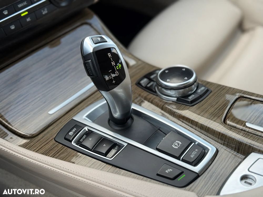 BMW Seria 5 525d Touring Aut. Modern Line - 22