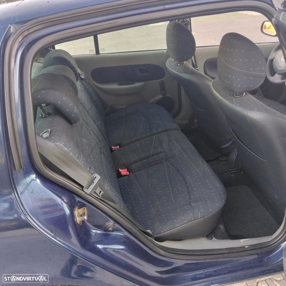 Renault Clio 1.5 dCi Authentique - 7