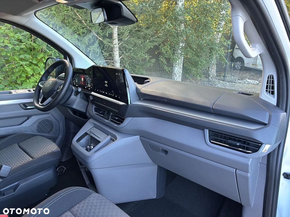 Volkswagen Caravelle - 14